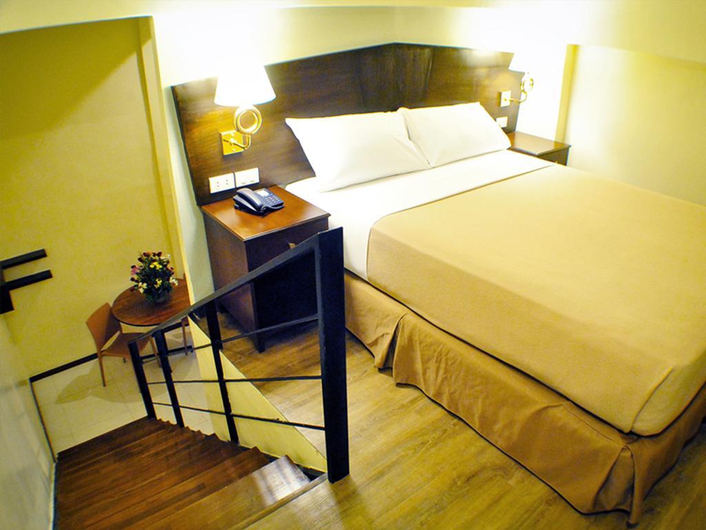 Hotel Fersal Kalayaan, Quezon 3*