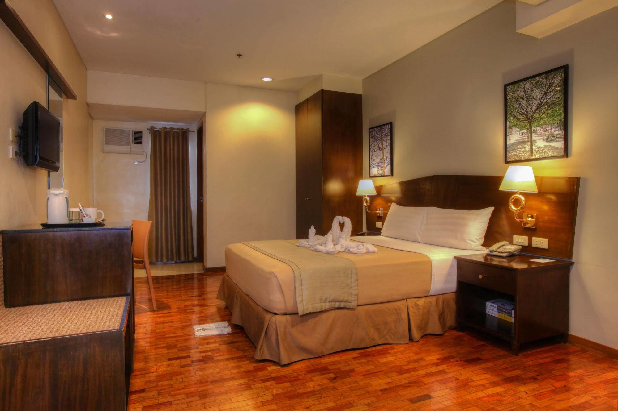 Hotel Fersal Kalayaan, Quezon