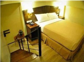 Fersal Kalayaan, Quezon Hotel 3*